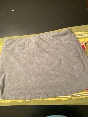 Danskin Now Heather Gray Knit Skort